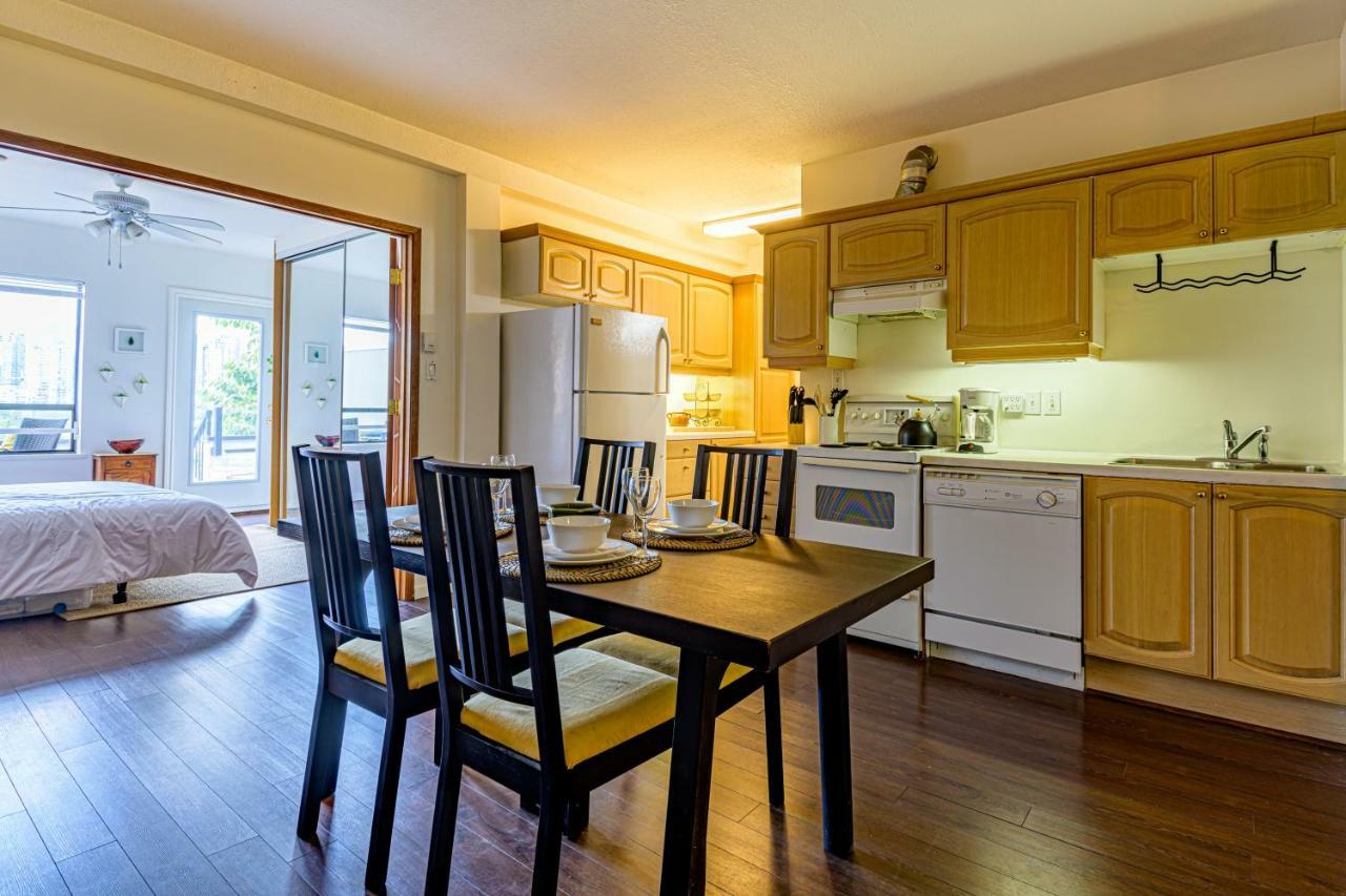 Charming 1 Bdrm View Suite Vancouver Eksteriør billede