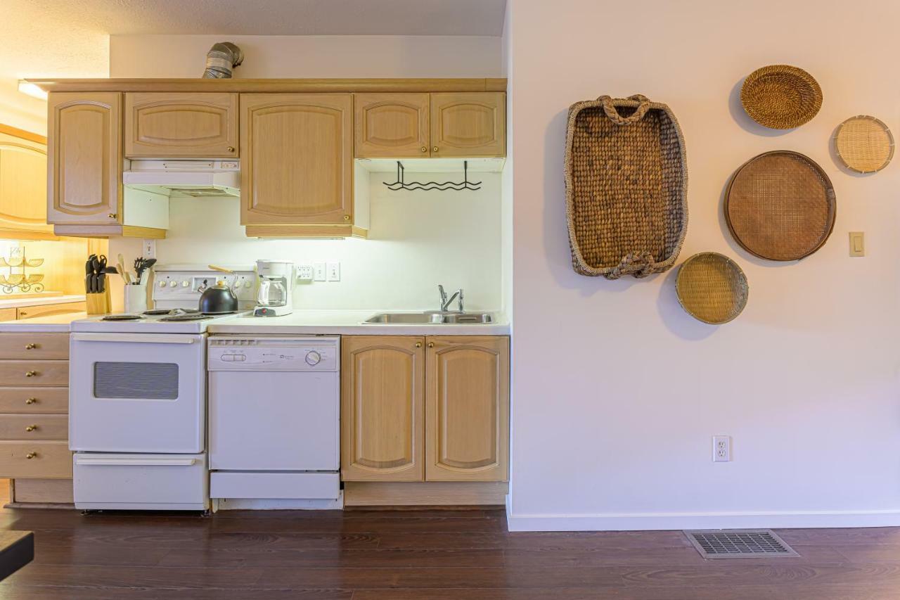 Charming 1 Bdrm View Suite Vancouver Eksteriør billede