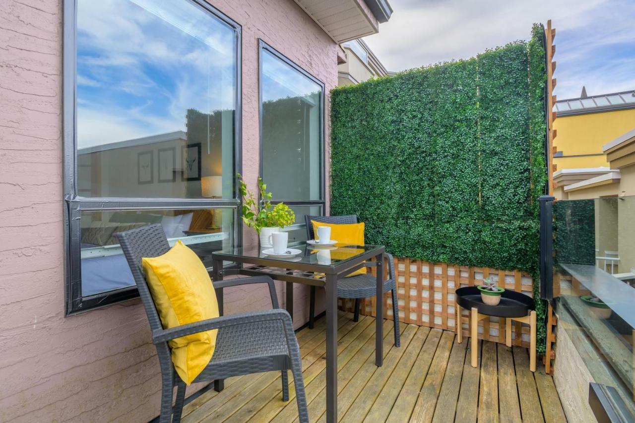 Charming 1 Bdrm View Suite Vancouver Eksteriør billede