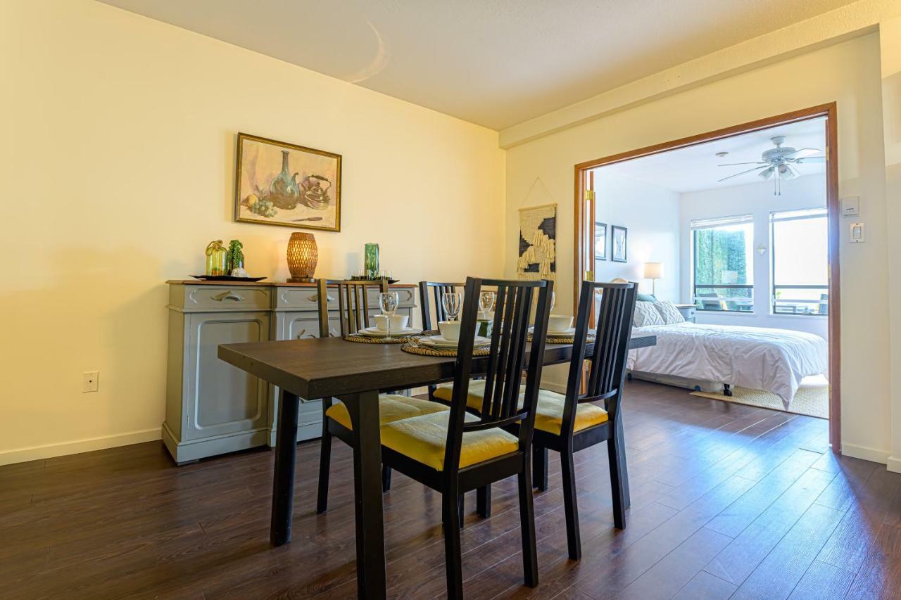 Charming 1 Bdrm View Suite Vancouver Eksteriør billede